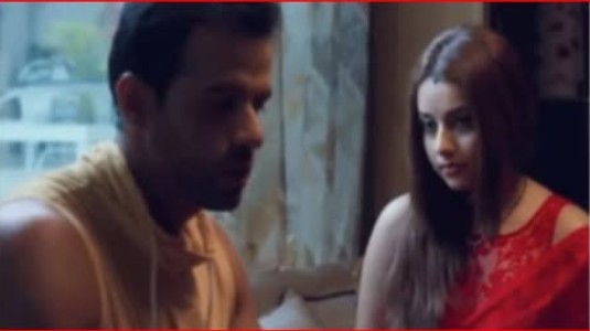 ২ বছর সহবাস করার পর জানতে পারলেন প্রেমিক তারই ভাই